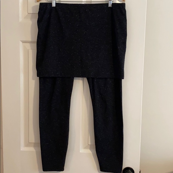 cabi Pants - Cabi Black Heather White Specks Skirted Leggings L
